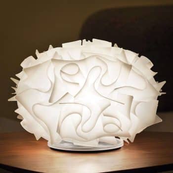 Slamp Veli – stolná lampa v tvare gule, biela