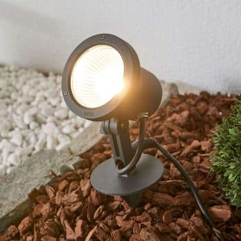 BEGA LED svetlo s hrotom do zeme so zásuvkou IP65