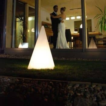 Vysokokvalitná pyramída s gumovým pripojením