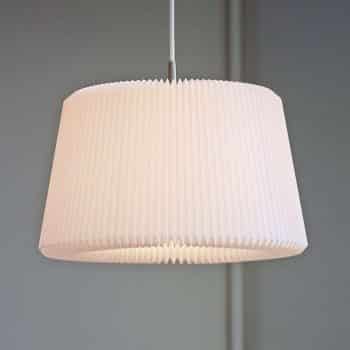 LE KLINT Snowdrop – závesná lampa z plastu