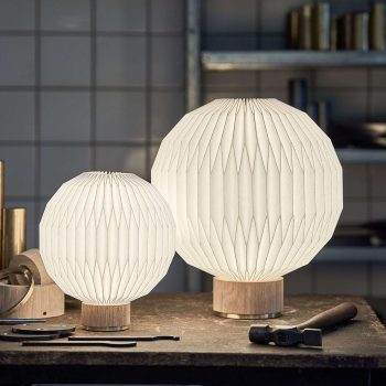 LE KLINT 375 stolná lampa papierové tienidlo 25 cm - Image 2