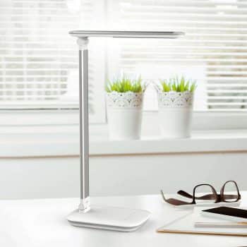 MAULjazzy – stmievateľná LED lampa na písací stôl