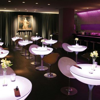 Svietiaci stôl Lounge Table LED Pro Accu