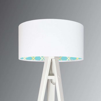 Trojnohá stojaca lampa Tiana s dreveným rámom - Image 2
