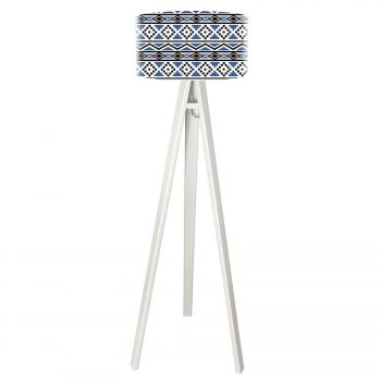 Moderná stojaca lampa Kiano s lakovaným drevom