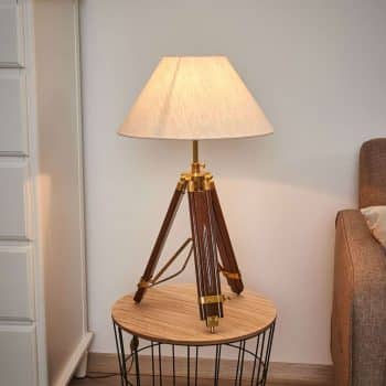 Stolná lampa sa stava stojacou lampou MINISTATIV