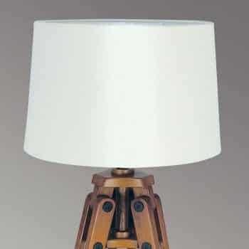 Drevená stolná lampa Marvin v tvare statívu - Image 2