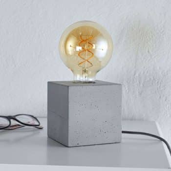 Moderná stolná lampa Strong z betónu - Image 2