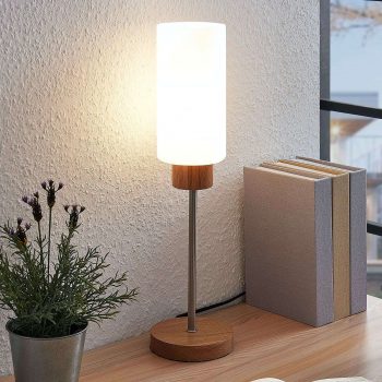 Lindby Nicus drevená stolná lampa, tienidlo sklo