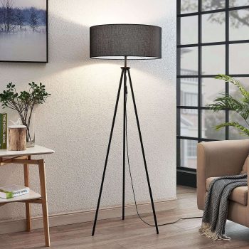 Trojnohá stojaca lampa Bentja, látka, čierna