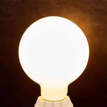 E27 LED globe filament 8W 880lm 2700K opál