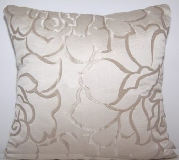 Béžová luxusná obliečka na vankúš s ornamentami kvetov 40x40 cm Béžová 4585-124447