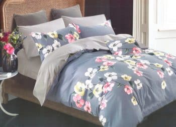 Krásne modro sivé bavlnené posteľné obliečky s kvetmi 4 časti: 1ks 200x220 + 2ks 70 cmx80 + plachta Modrá 33037-163706
