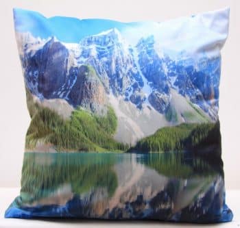Modrá obliečka na vankúše s podtlačou hôr 40x40 cm Modrá 3143-124788