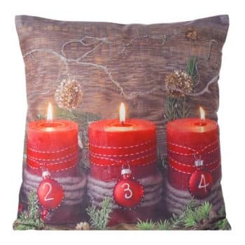 Vianočná obliečka na vankúš s motívom horiacich sviečok 40x40 cm Červená 23071-141456