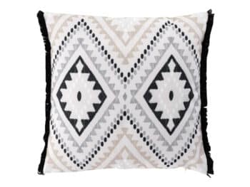 Dekoračný biely etno vankúš so strapcami 40 x 40 cm 40883 Biela