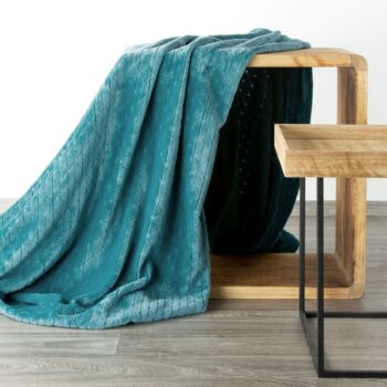 Tyrkysová hrejivá deka s reliéfnym vzorom 170 x 210 cm Šírka: 170 cm | Dĺžka: 210 cm 42726-207597 Tyrkysová