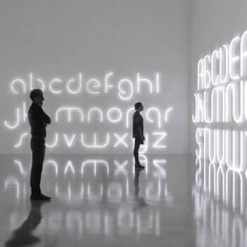 Artemide Alphabet of Light veľké písmeno stenu J - Image 2