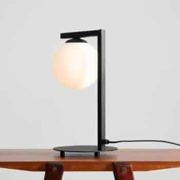 Stolná lampa Zac s guľovým tienidlom, čierna - Image 2
