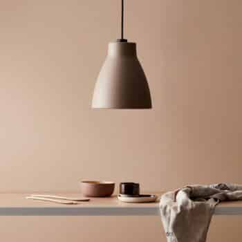 Závesná lampa Gong, Ø 32 cm, piesková farba