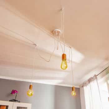 Závesná lampa Spark 3, 3-plameňová, bielo-medená