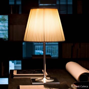 FLOS KTribe T2 stolná lampa, textilné tienidlo - Image 2