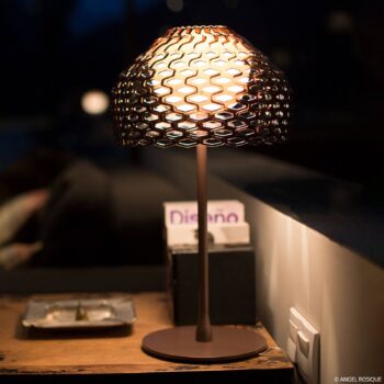 FLOS Tatou T stolná lampa stmievač okrovo-sivá - Image 2