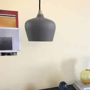 FRANDSEN Cohen závesná lampa Ø 25 cm sivá matná