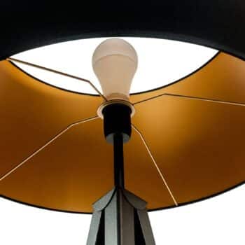 Stojaca lampa Tago, trojnožka, čierna/zlatá - Image 2
