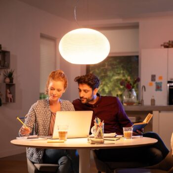 Philips Hue Flourish LED závesná lampa, RGBW - Image 2
