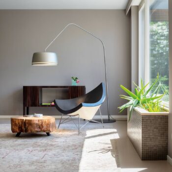 serien.lighting Central oblúkové LED, perlovo-sivá