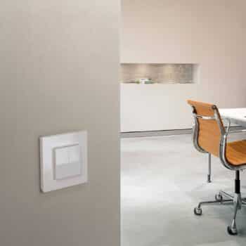 Hidden Socket, zásuvkový nadstavec s vypínačom - Image 2