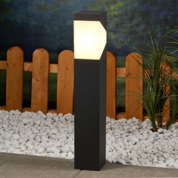 Soklová lampa Kiran z hliníka