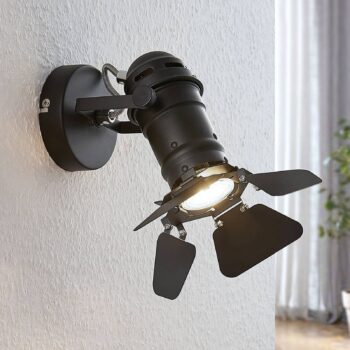 Nástenná lampa Tilen vo vzhľade reflektora - Image 3