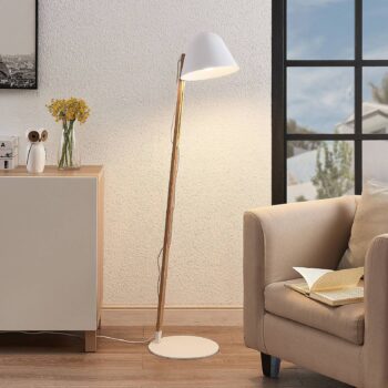 Lindby Tetja stojaca lampa s drevenou tyčou, biela - Image 2