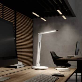 Arcchio Libia stolná LED lampa, QI nabíjanie biela