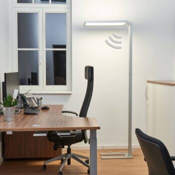 Strieborná stojaca LED lampa Dorean - Image 4