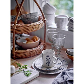 Hrnček z kameniny v svetlomodrej a krémovej farbe 195 ml Leonie – Bloomingville - Image 2