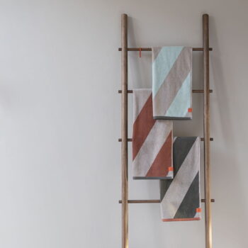 Froté osuška z Bio bavlny v mentolovej farbe 70x133 cm Diagonal – Mette Ditmer Denmark - Image 2