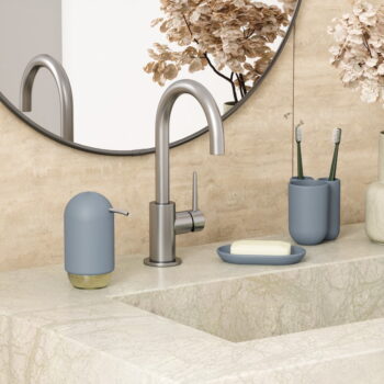 Modrý plastový dávkovač mydla 230 ml Touch – Umbra - Image 5