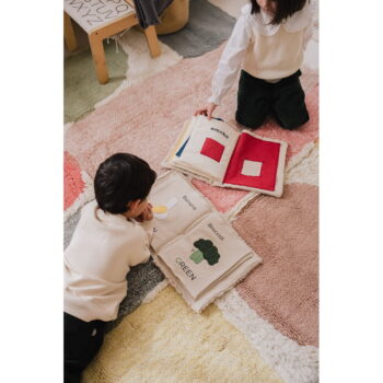 Senzorická knižka Colours – Lorena Canals – Obrázok 9