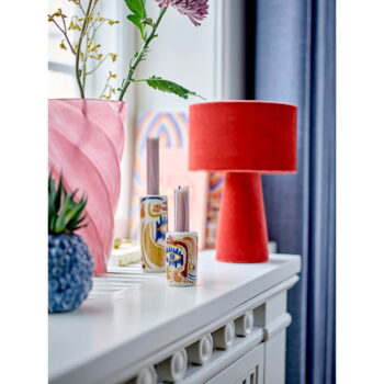 Červená stolová lampa s textilným tienidlom (výška 30 cm) Emmie – Bloomingville - Image 2