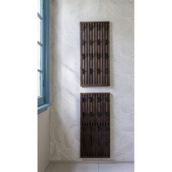 Tmavohnedý vešiakový panel z dubového dreva 46x100x8 cm Parco – Spinder Design - Image 7