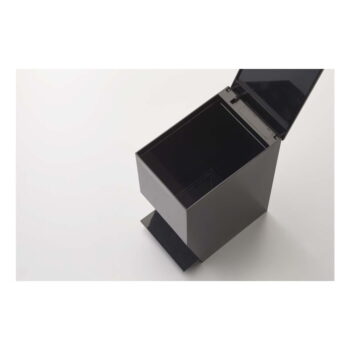 Čierny pedálový plastový odpadkový kôš 3,9 l Tower – YAMAZAKI - Image 3