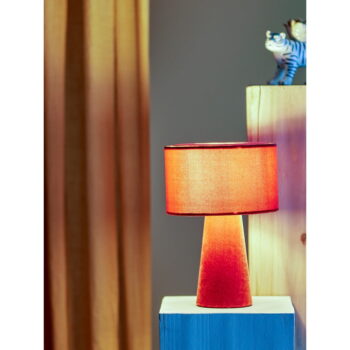 Červená stolová lampa s textilným tienidlom (výška 30 cm) Emmie – Bloomingville - Image 5