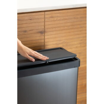 Sivý dotykový odpadkový kôš z recyklovaného plastu 54 l Verto High – Curver - Image 7