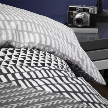 Posteľné obliečky Catherine Lansfield Geo, 135 x 200 cm - Image 4