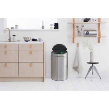 Dotykový oceľový odpadkový kôš na triedený odpad v matne striebornej farbe 33 l Touch Bin Recycle – Brabantia - Image 4
