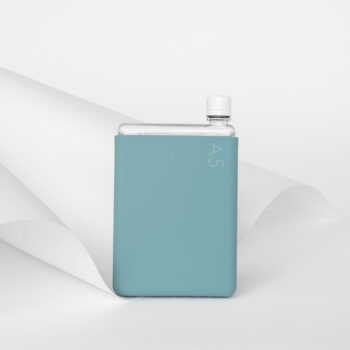 Tyrkysovomodré silikonové puzdro na ploskú fľašu Memobottle A5 Sleeve - Image 3