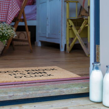 Rohožka z kokosového vlákna 40x60 cm Gin O'Clock – Artsy Doormats – Obrázok 8